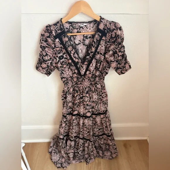 BB Dakota Blush and Black Floral Tiered Midi Dress - Picture 2 of 10